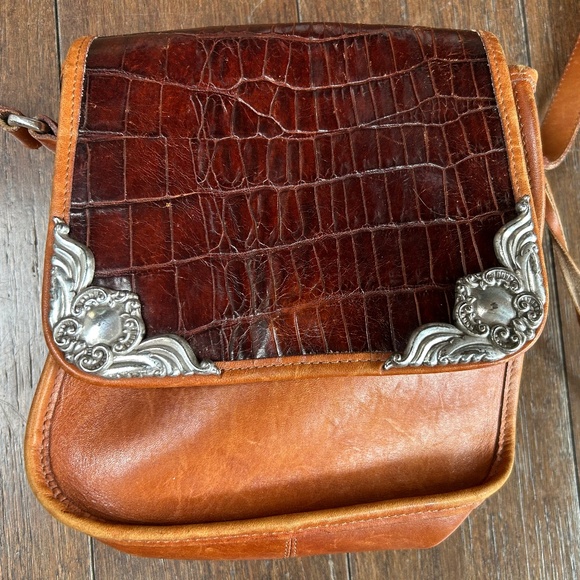 Brighton Crossbody American Leather Purse - Picture 3 of 5